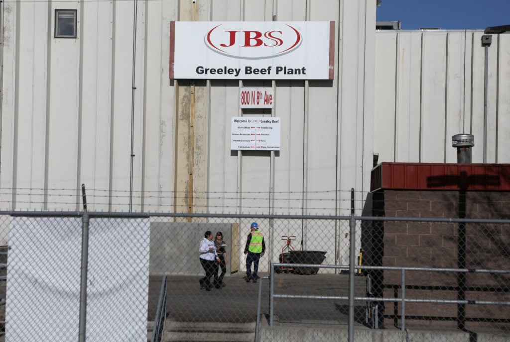 Image for article: 3,800 <b>workers</b> are on <b>strike</b> at a massive U.S. meatpacking plant. They want higher wages ...