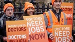 Image for article: Doctors lose new jobs package as strike to go ahead