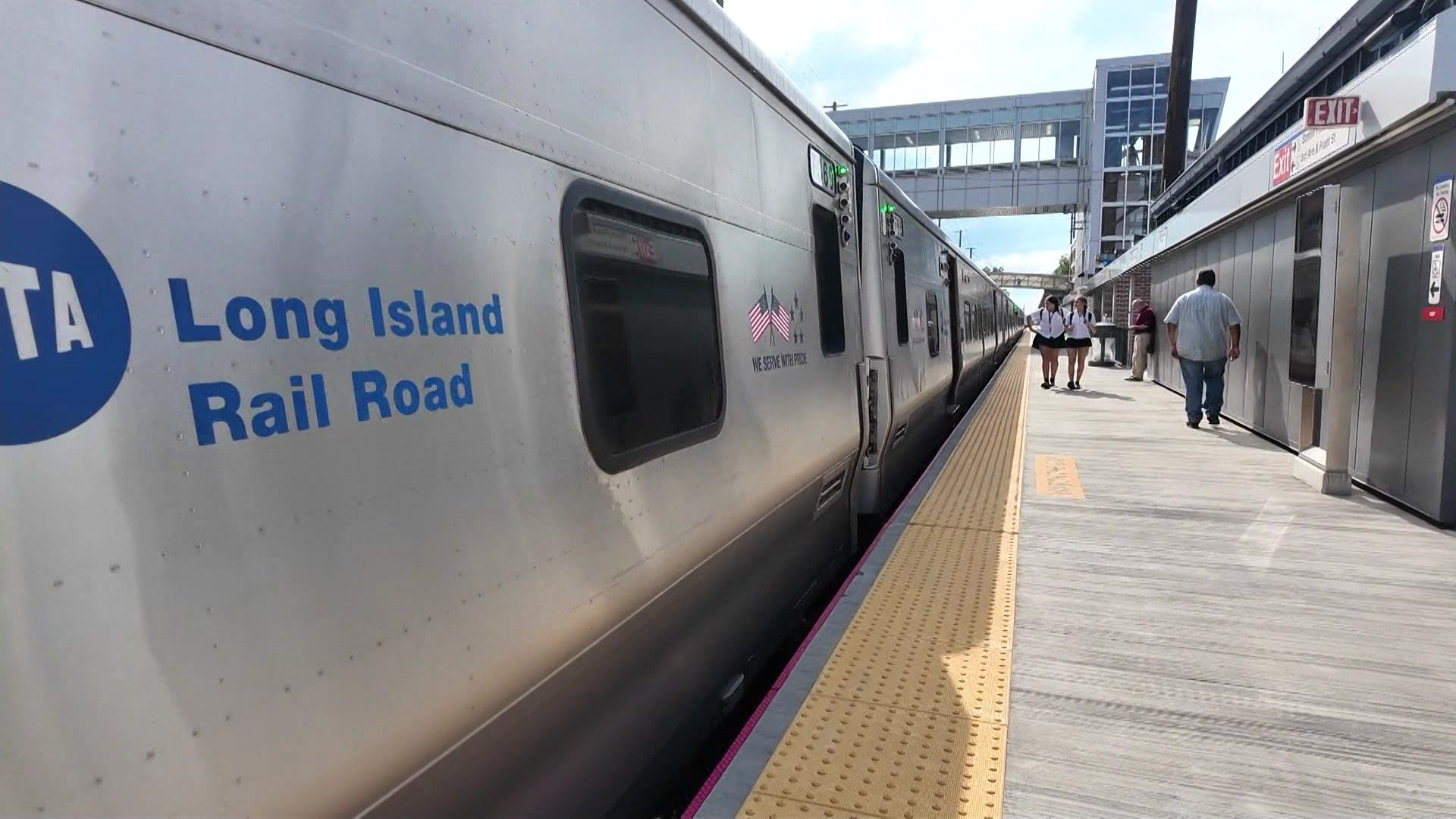 Image for article: LIRR strike imminent: How to navigate your commute