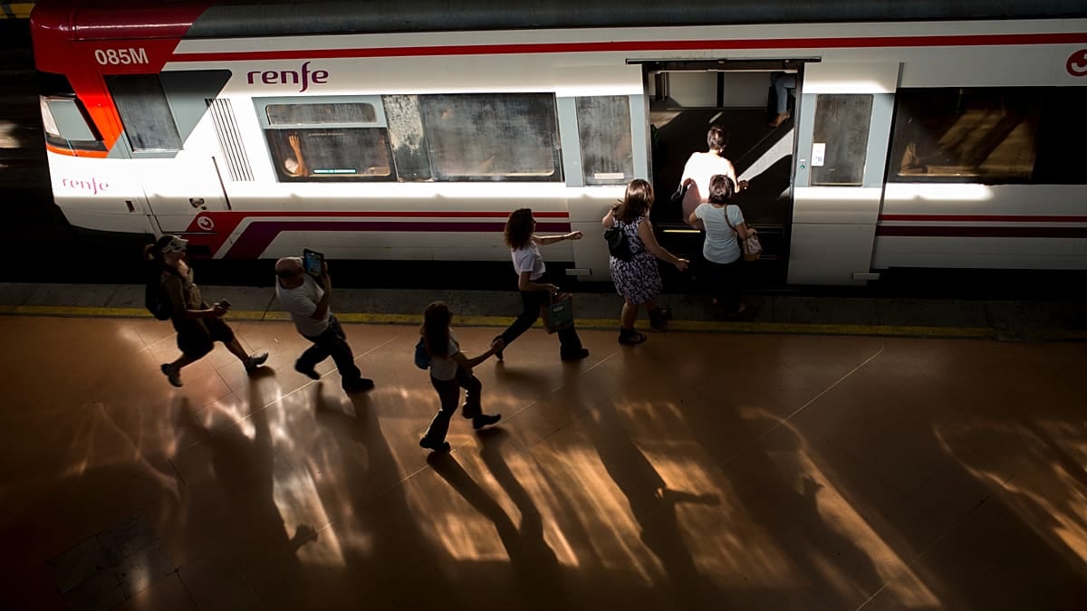 Image for article: Spain train <b>strike</b> called off thanks to agreement reached with government | Euronews
