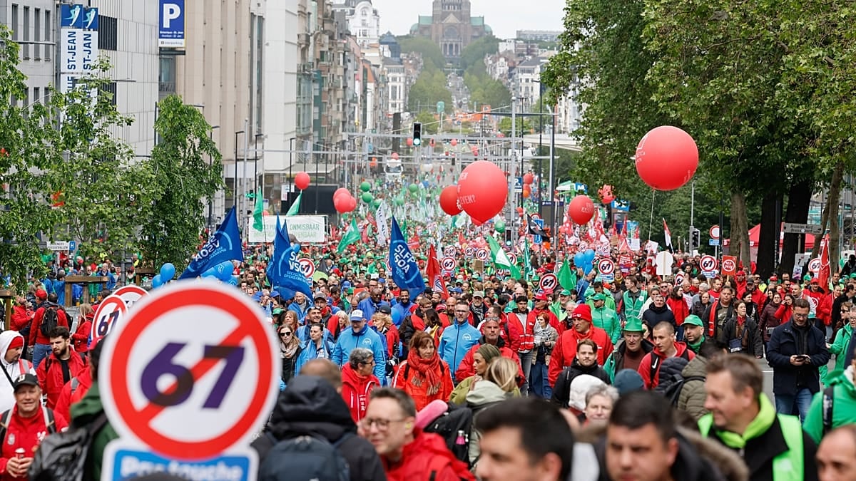 Image for article: General strike in Belgium against government reforms draws tens of thousands to the capital