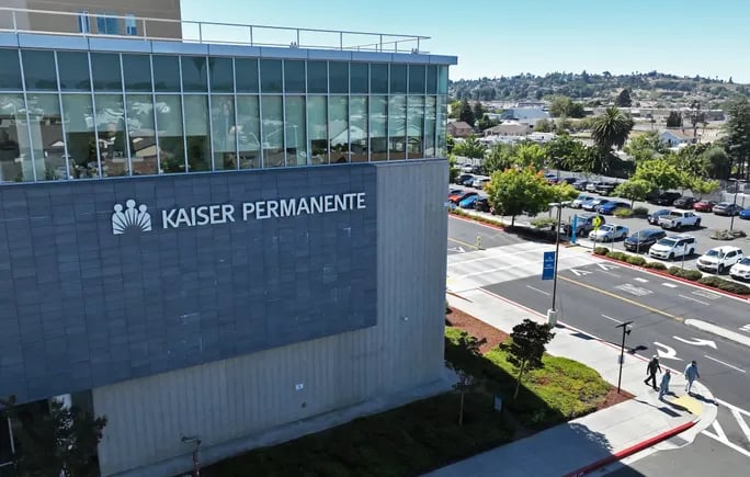 Image for article: Kaiser Permanente strike expands as pharmacy, lab workers walk out