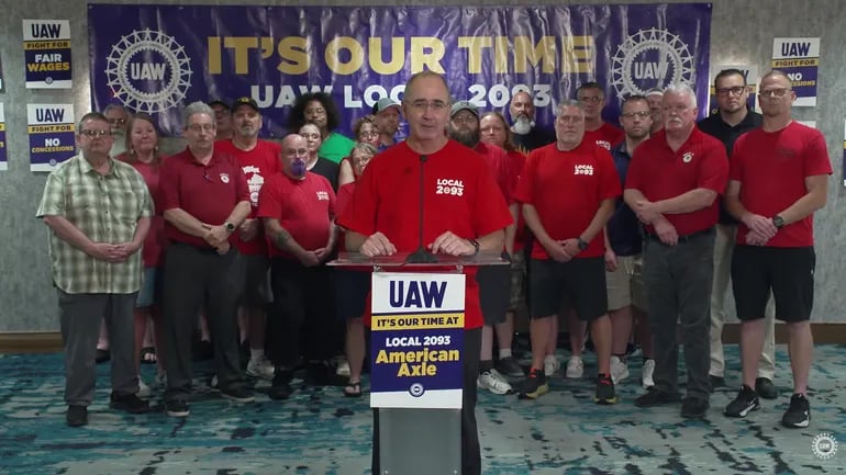 Image for article: Nearly 1000 <b>workers</b> to vote on GM, Ford supplier's proposal to end <b>strike</b>
