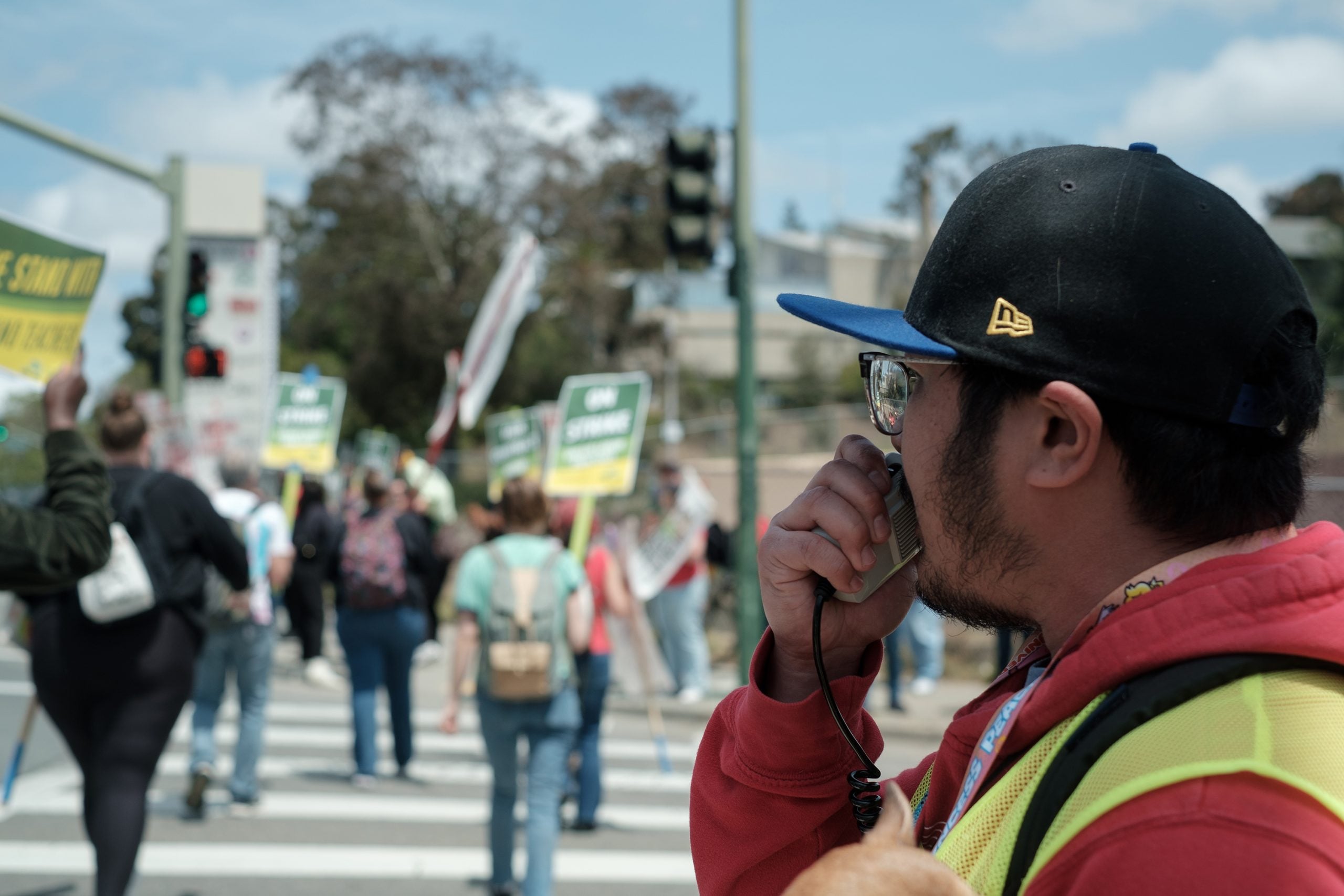 Image for article: Oakland Unified board votes to lay off 400 workers to tackle massive budget shortfall
