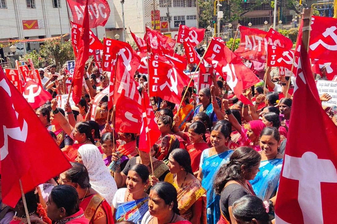 Image for article: 300 million on strike in India? The real balance sheet of the national general strike