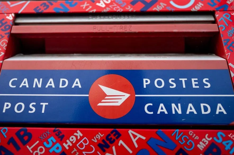 Image for article: Strike suspended as Canada Post reaches deal in principle with union