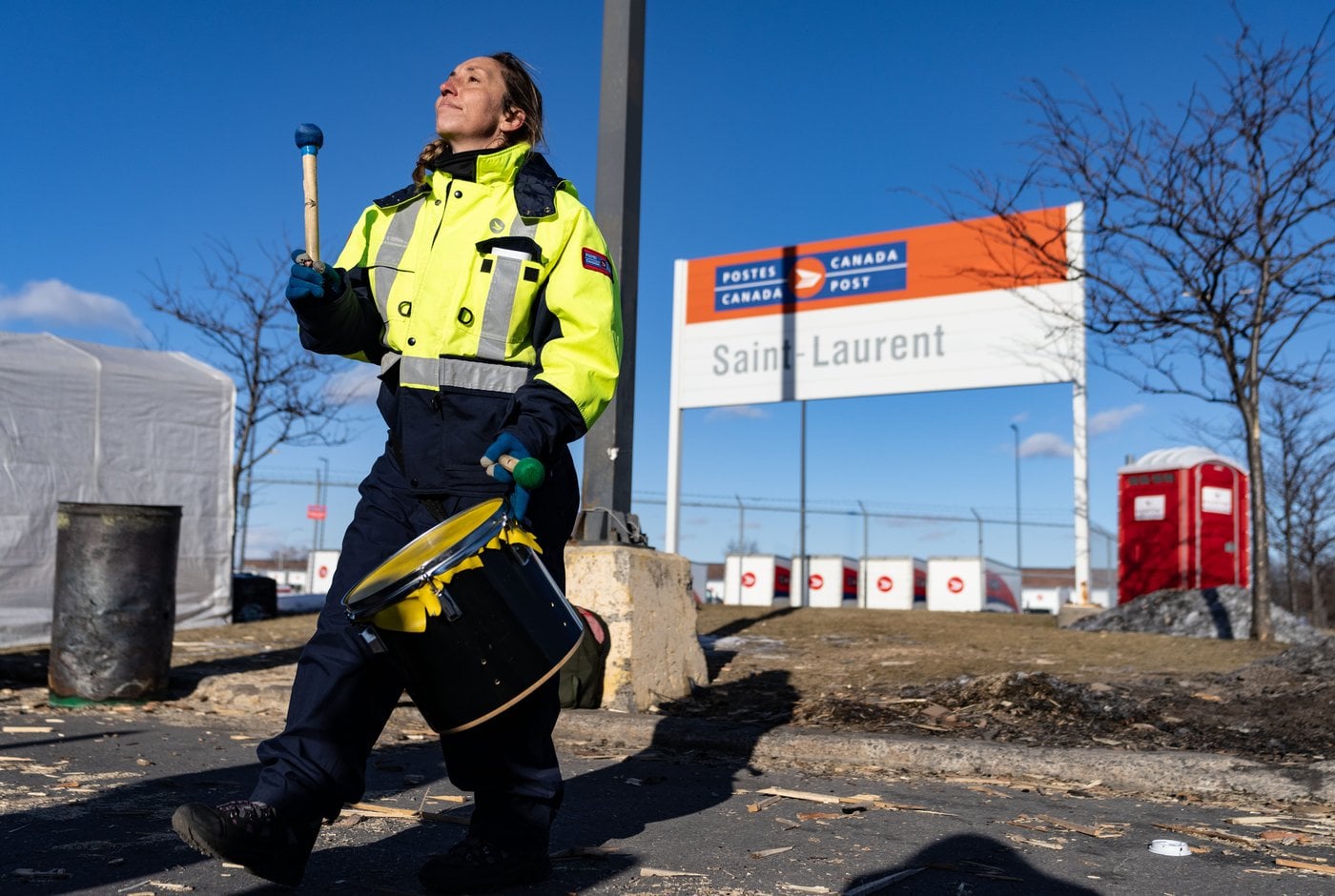 Image for article: Canada Post <b>workers</b> set to wrap up voting on new tentative deal