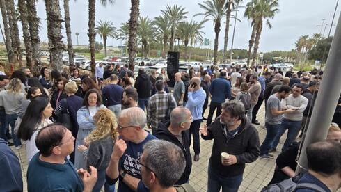 Image for article: Zim <b>workers</b> escalate <b>strike</b> over $4.2 billion sale to Hapag-Lloyd | Ctech