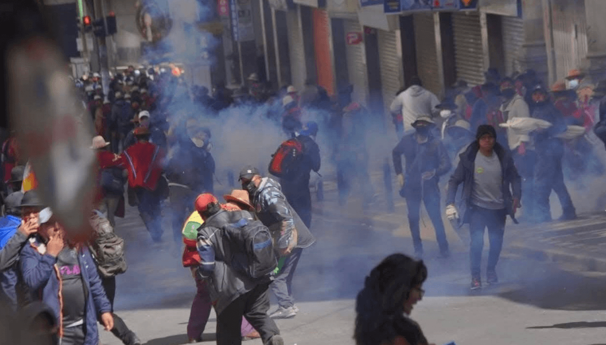 Image for article: Bolivian Trade Union Leaders Charged with Terrorism -- New Bolsonaro Scandal Boosts Lula in the Polls - LIRR Strike Ended