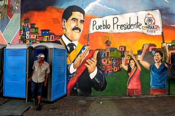 Image for article: Inside Venezuela's oil refineries - The Counteroffensive with Tim Mak