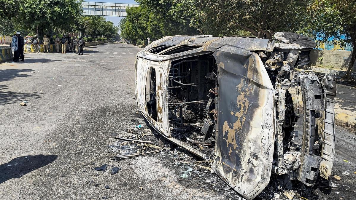 Image for article: Workers’ protest over wage hike turns violent in Noida, vehicles torched