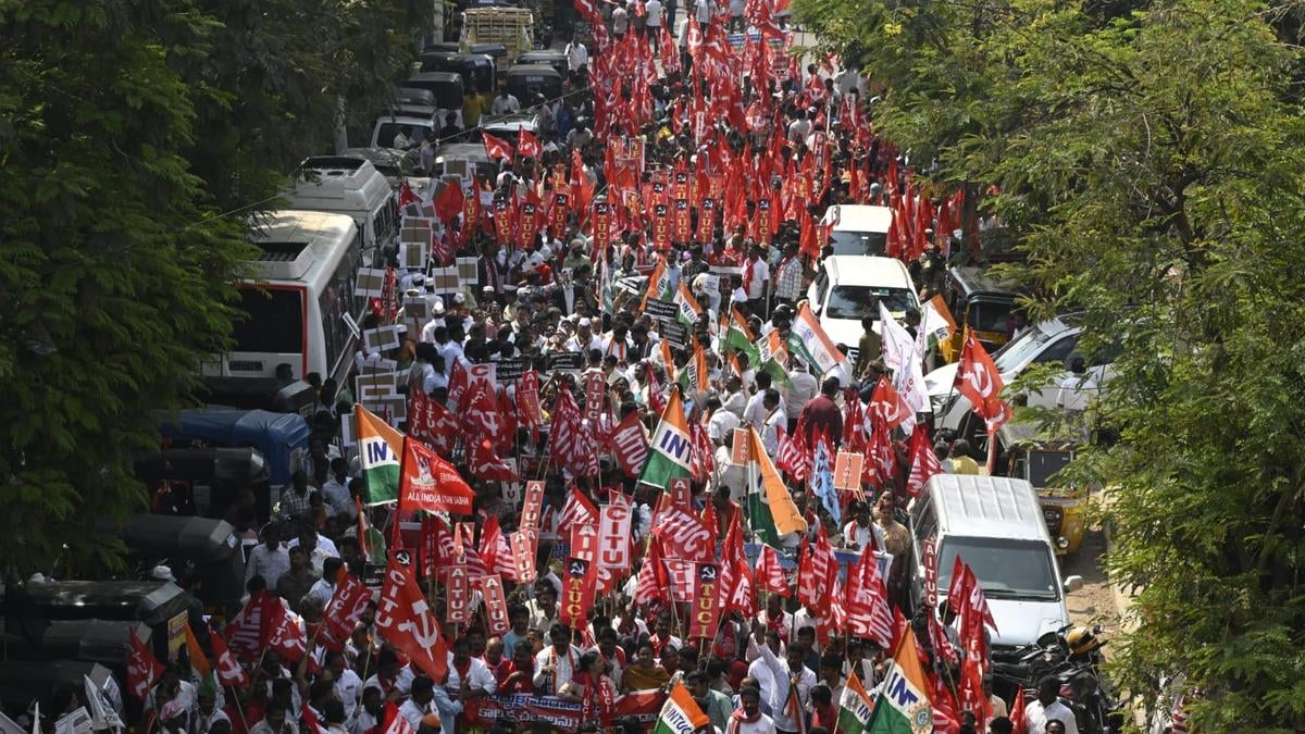 Image for article: Bharat Bandh LIVE: Central trade unions observe nationwide <b>strike</b> against Centre's 'anti ...