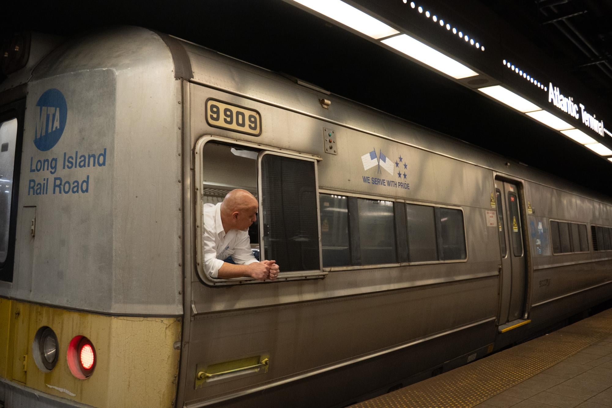 Image for article: LIRR workers prepare for May strike - The Ticker