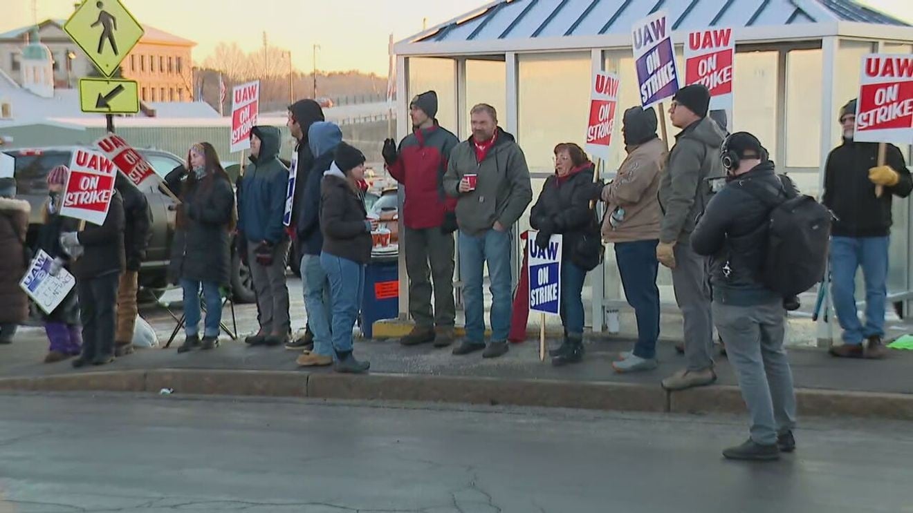 Image for article: Senate candidate Graham Platner joins picket line outside BIW - WGME