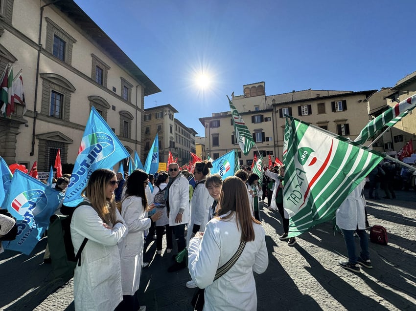 Image for article: Pharmacists and air traffic controllers on <b>strike</b> for pay in Italy - <b>Workers</b> Revolutionary Party