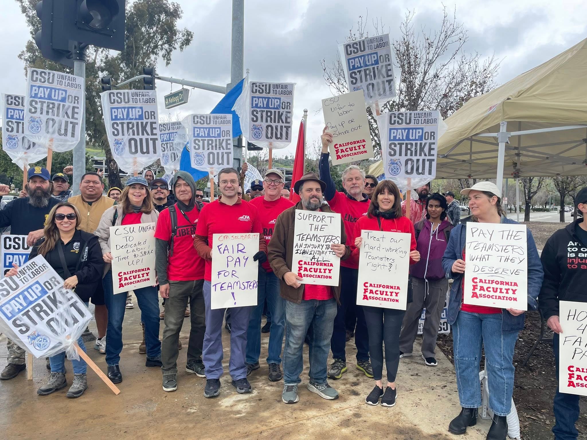 Image for article: CFA Members Picket in Solidarity with Teamsters Members on Strike
