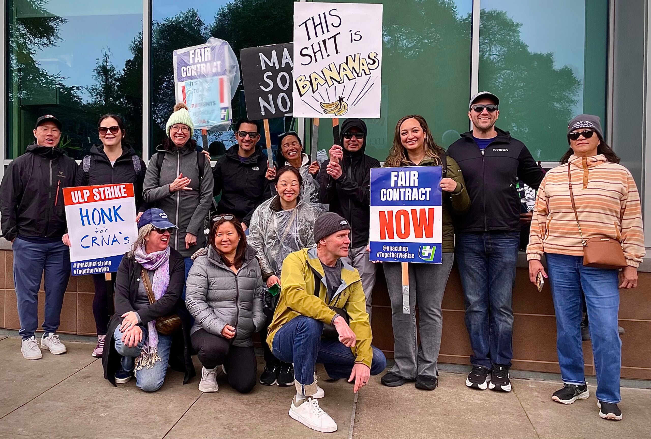 Image for article: 31,000 Kaiser caregivers on strike in California